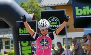 Suveren vinner! Foto: bike-fourpeaks.de